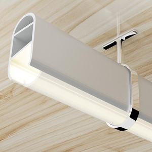 Profilé en aluminium de 2 mètres, couleur aluminium, idéal pour les structures et les finitions dans les projets de menuiserie et de construction. - Product Image 1