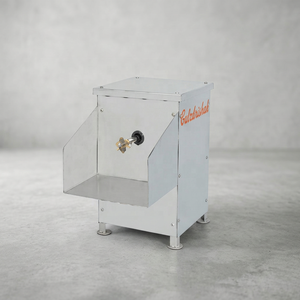 Grattoir à noix de coco en acier inoxydable à une seule face |   Fabricant et fournisseur d'outils de cuisine robustes - Product Image 3