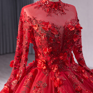 Robe de mariée de bal magnifique à manches longues, coupe ajustée, traîne chapelle, ornée de perles et broderies, rouge cramoisi RSM231084b-1 - Product Image 5