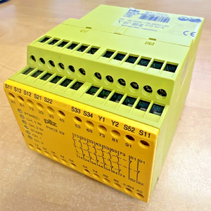 PLC Pnozx9 774605 Veiligheidsrelais 100-120VAC 24VDC 7NO 2NC 2SO Magazijn Industriële Automatisering PLC Programmeringscontroller - Product Image 1