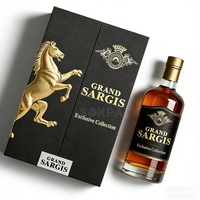 Boîtes d'emballage en carton rigide de luxe, écologiques et recyclables, avec logo personnalisé, motif cheval gaufré or, pour whisky Rio et vodka rouge