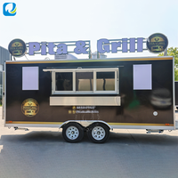 Remorque alimentaire classique et rétro, décorée, pour la restauration mobile en extérieur, idéale pour les marchés et les stands de cuisine créatifs.