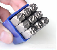 Coffret de tampons nombres/lettres en métal, estampage