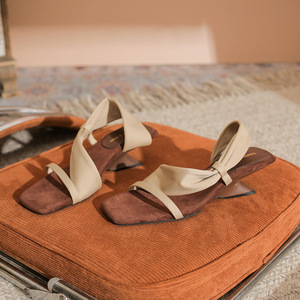 Sandalias de Tacón 0138 con Punta Cuadrada, Tacón Bajo, Transpirables, con Tira Trasera, Elegantes Zapatos de Verano para Mujer - Product Image 1