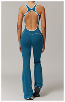 Vente en gros Ensemble une pièce évider beauté dos yoga grande taille pour femmes combinaisons de sport évasées pour la danse et l'entraînement