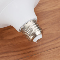 Venta 5W 10W 15W 20W 30W 40W 50W Bombilla LED Sala de estar E27 B22 Bombillas LED para techo