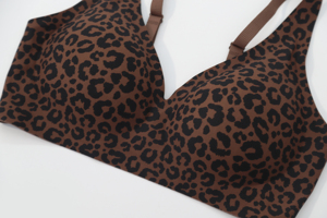 YUNCHI 057 OEM/ODM Reggiseno Modellante Invisibile con Supporto Morbido, <span class=keywords><strong>Taglie</strong></span> Plus, 55% Nylon 45% Spandex - Product Image 6