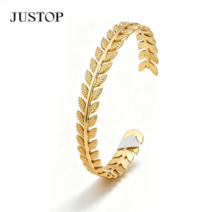 กำไลข้อมือสตรี Justop สแตนเลสสตีลชุบทอง กันน้ำ ป้องกันอาการแพ้ ไม่หมอง ทันสมัย สวยงาม อุปกรณ์เครื่องประดับแฟชั่น - Product Image 6
