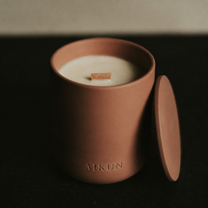 AIKUN OEM ODM Venta al por Mayor, Taza de Cerámica Personalizada, Vela Aromática de Cera de Soya de Larga Duración, Arreglo de Regalo - Product Image 2