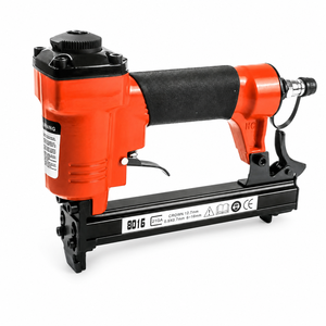 Precio de fábrica 8016 Grapadora neumática de aluminio de 6-13 mm, personalizable OEM, <span class=keywords><strong>para</strong></span> bricolaje, sofás, madera, techos y estructuras, 7.0 Bar 100 - Product Image 3