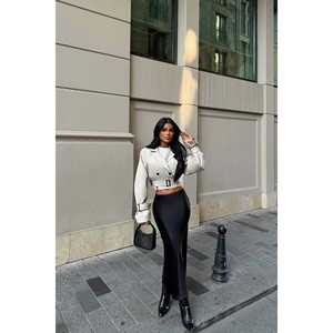 Chaqueta de visón para mujer con botones al frente - Product Image 5