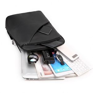 Sac à dos d'ordinateur quotidien noir durable personnalisé en polyester et nylon, respectueux de l'environnement, fabriqué en usine BSCI, sac à dos décontracté pour le sport - Product Image 5