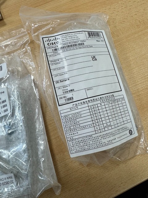 - A903-RCKMNT-19IN= - EIA 19in Rack Mount kit Option for the Cisc0 ASR 903