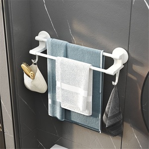 Porte-serviettes mural moderne doré à ventouse sans perçage, support polyvalent pour serviettes et chaussons, idéal pour hôtels - Product Image 6