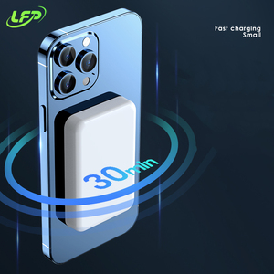 <span class=keywords><strong>Gadgets</strong></span> 2025 P3 Alta calidad 10000mAh Mini Powerbank portátil Carga inalámbrica magnética rápida Impermeable Alta eficiencia - Product Image 2