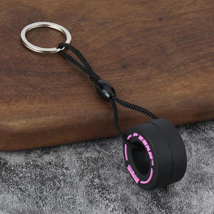 ノベルティギフトメーカー 卸売 <span class=keywords><strong>PVC</strong></span> ソフトラバー タイヤ カラビナ キーホルダー 車の装飾 カーアクセサリー用 - Product Image 4