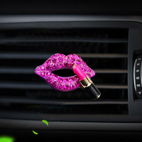 Diffuseur d'arômes créatif pour voiture, parfum en forme de lèvres rouges en diamant, clips pour diffuseur d'air, accessoires intérieurs de voiture