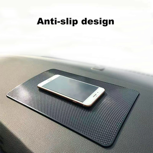 Soporte Universal Antideslizante para Teléfono, Gafas y Llaves en el Tablero del Auto - Product Image 3