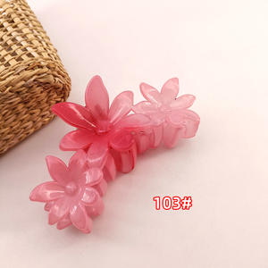 Nouveauté : Pince à cheveux en acrylique rose dégradé, raffinée et sophistiquée - Product Image 3