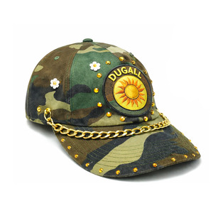Neues Design Luxus Camo Baseballkappe mit Goldketten-Detail Sonnenmuster Bestickte Mütze mit Nieten Unisex Streetwear Kappe - Product Image 2