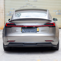 Feux arrière LED de type traversant avec clignotants LED RGB pleine largeur et feux de jour pour Tesla Model 3 2019-2023