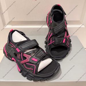 Chaussons plats de luxe originaux de créateurs de mode, chaussures d'extérieur tendance, chaussures décontractées pour femmes, sandales pour hommes - Product Image 3