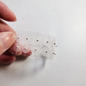 Pegatinas de punto de oreja transparentes chapadas en oro y plata de 1,5mm, semillas de oreja de presión de oreja transpirables de grado médico - Product Image 6