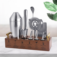 Nouveau design d'usine, vente en gros, ensemble de shaker à cocktails en acier inoxydable 12 pièces, kit de barman avec support en bois