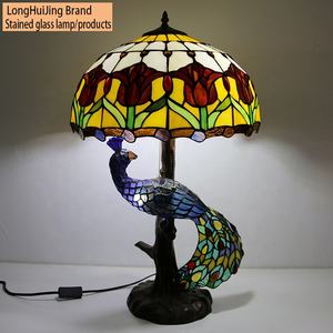 LongHuiJing, flor <span class=keywords><strong>de</strong></span> tulipán rojo, pantalla <span class=keywords><strong>de</strong></span> <span class=keywords><strong>cristal</strong></span>, lámparas <span class=keywords><strong>de</strong></span> escritorio, lámpara <span class=keywords><strong>de</strong></span> mesa Tiffany <span class=keywords><strong>para</strong></span> dormitorio, sala <span class=keywords><strong>de</strong></span> estar, restaurante - Product Image 2