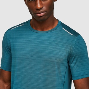 Fabricant de <span class=keywords><strong>vêtements</strong></span>, vente en gros de t-shirts pour hommes, 90% polyester, 10% élasthanne, t-shirts imprimés pour la gym et le fitness pour hommes - Product Image 5