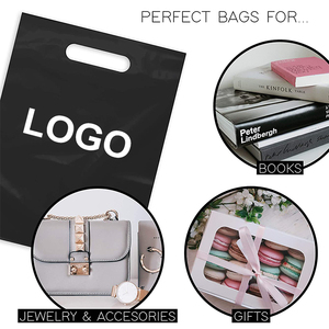 Sacs à provisions en plastique PE-BD imperméables personnalisés avec poignée découpée Sacs en plastique avec gousset pour l'emballage de chaussures/vêtements et le stockage de portefeuille - Product Image 4