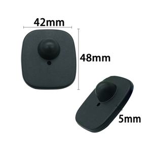 100 pièces d'étiquettes antivol rigides EAS RF 8,2 MHz 48*42 mm en ABS noir avec broche pour magasin de vêtements - Product Image 4