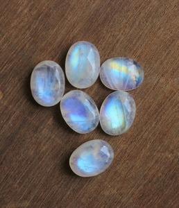 Cabochon ovale en pierre de lune arc-en-ciel naturelle de haute qualité |   Pierre précieuse à dos plat, pierre de fabrication de bijoux de qualité supérieure, taille personnalisée - Product Image 2