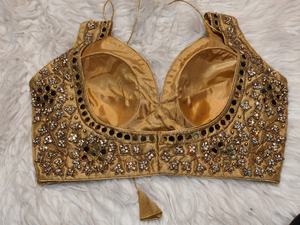 Blusa de Novia Dorada para Mujer con Circones de Espejo Reales y Bordado Artesanal Pesado - Product Image 2