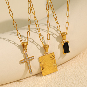 Collier en acier inoxydable à la mode européenne américaine avec pendentif carré en pierre unique <span class=keywords><strong>Combinaison</strong></span> <span class=keywords><strong>de</strong></span> croix en zircon noir - Product Image 2