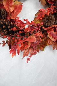 Decoración de Puerta Personalizada de Fábrica, Corona de Otoño de 24 Pulgadas con Hojas de Arce, para la Cosecha y Acción de Gracias - Product Image 3