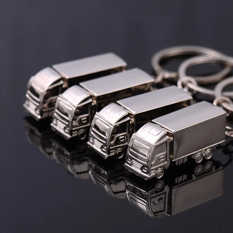 Custom logo 3D Semi Trailer Truck Model Keychain High Polished Pendant Car Key Ring For Drivers Gift Car Truck Metal Key Chains