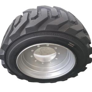 Conjunto de rueda y neumático rellenos de espuma JLG 18-625 para equipos de construcción con elevador de brazo - Product Image 1