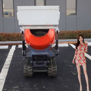 Mélangeur de béton mobile à chargement automatique de 3 m3, réservoir d'eau et seau de chargement de type JCB pour les équipements de chantier dans les régions éloignées - Product Image 1