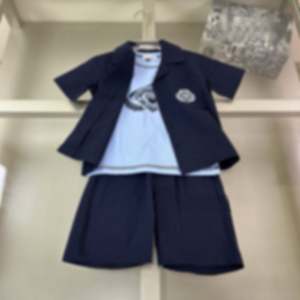 Nuevo Traje de Diseñador de Lujo para Niños, Camisa Sólida 100% Algodón, Estilo Retro y Moderno para Niños, Estilo Urbano - Product Image 1