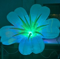 Fleur géante décorative LED allumant la fleur gonflable pour la décoration de fleur d'étape de plafond de partie