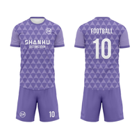 Fußball-Fan-Geschenke Herren Rollkragen-Kits Großhandel Maßgefertigte 100% Polyester Wärmeübertragungsdruck Fußballtrikots Trainingsanzüge