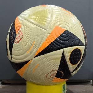 Ballon de football professionnel 2026, usage en match, tendance, chaud, collé, imperméable et respirant, bonne résistance à l'usure - Product Image 4