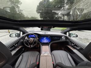 Auto Usado en Venta, <span class=keywords><strong>Mercedes</strong></span>-Benz <span class=keywords><strong>EQS</strong></span> 450+ Pioneer Edition 2023, Sedán, Volante a la Izquierda, Eléctrico, de Lujo, 333hp, 849km - Product Image 3