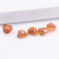 Pierres précieuses créées en laboratoire Ice Crushed Cut Cz Synthetic Heart Cut Partschinite Color Cubic Zirconia Loose Gemstone