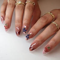 Offre Spéciale – Faux Ongles à Presser Rose à Pois Style Fille Douce, Motifs Cerises 3D Françaises, Myrtilles et Amandes – Vente en Gros, Personnalisables, Faits Main en Acrylique