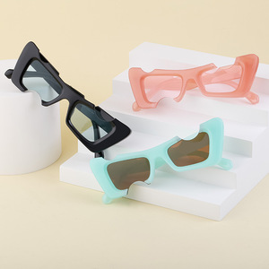 Gafas de Sol Unisex Estilo Europeo Americano, Lentes de PC con Protección UV400, Gafas de Moda para Fiestas, para Hombre y Mujer, Venta al Por Mayor Transfronteriza - Product Image 4