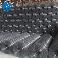 Panneaux de treillis métallique soudés en filet de fer trou carré enduit de PVC galvanisé pour chenils pour chiens et cabanes à lapins