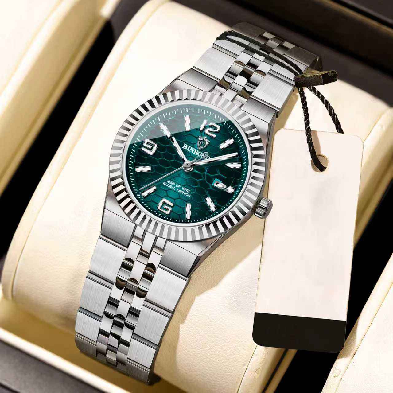 เหล็กขาว-หน้าเขียว-หญิง