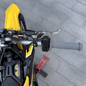 Nouvelle Moto Tout-Terrain Légère Surron 2026 pour Adolescents 58V 22Ah 8KW 185N.m 65km/h 56km Autonomie - Product Image 5